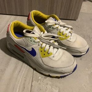 Nike Air Sneakers Shoes 7.5